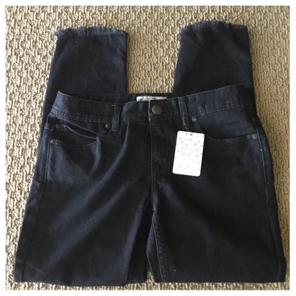 Free People Black Destroyed Skinny Jeans.  NWT. - Picture 5 of 7